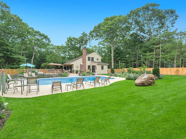 10 Harbor View Ln — Photo 12