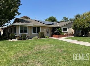 1826 Chevy Chase Way, Bakersfield, CA