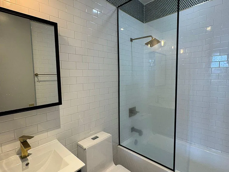 41 Van Wagenen Ave #4L — Photo 6