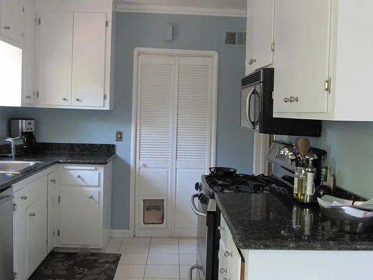 3233 McNutt Ave — Photo 4