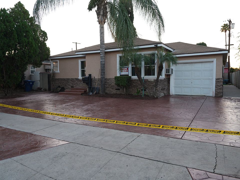1st image of 8217 Hazeltine Ave