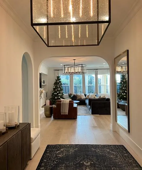 1410 N Redington Ave — Photo 3