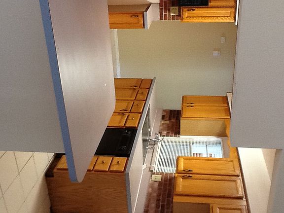 4th image of 7136 Laurel Hill Dr