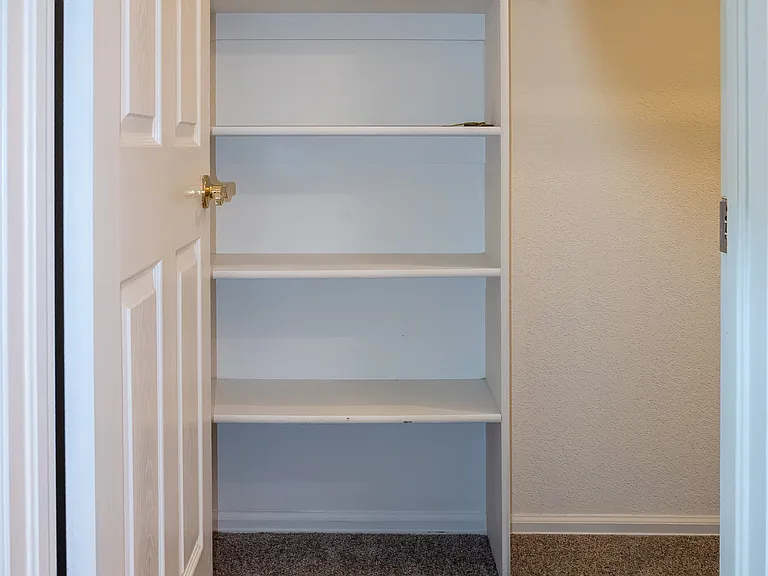 5066 Buckingham Rd — Photo 12