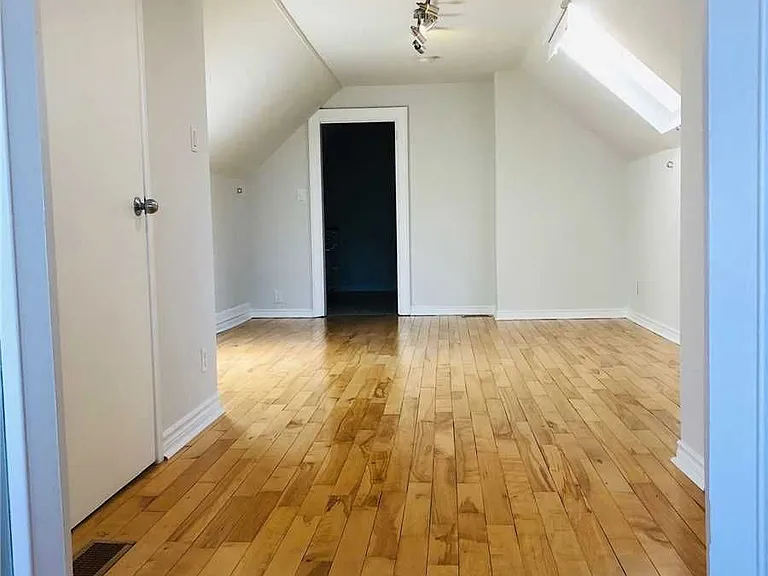 27 Rivercourt Blvd #UPPER — Photo 13