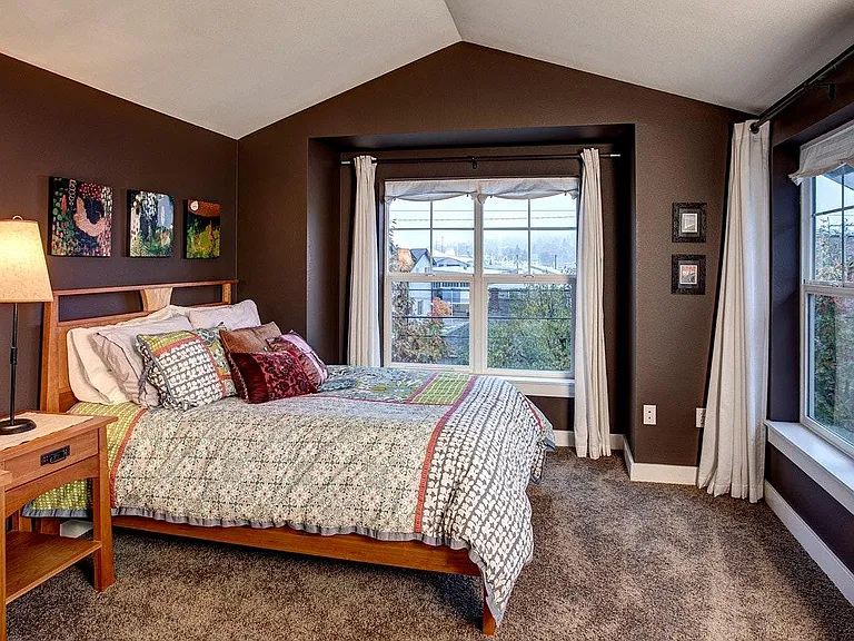 MasterBedroom with walk in closet