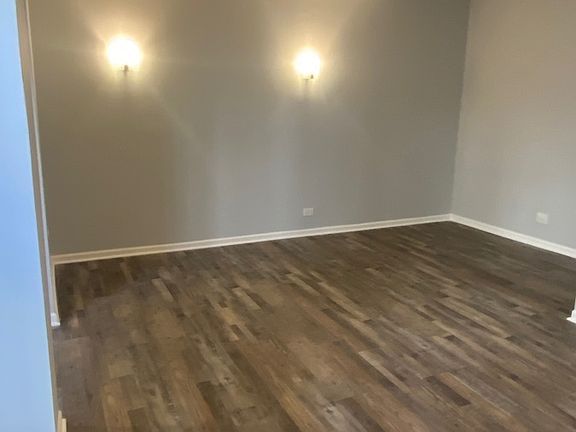 2nd image of 1934 E 74th St APT 105