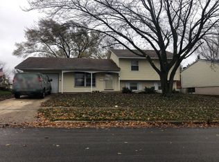 1405 N Green Meadows Blvd, Streamwood, IL 60107