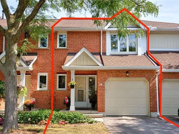 523 Beechwood Dr #12, Waterloo, ON N2T 2G7