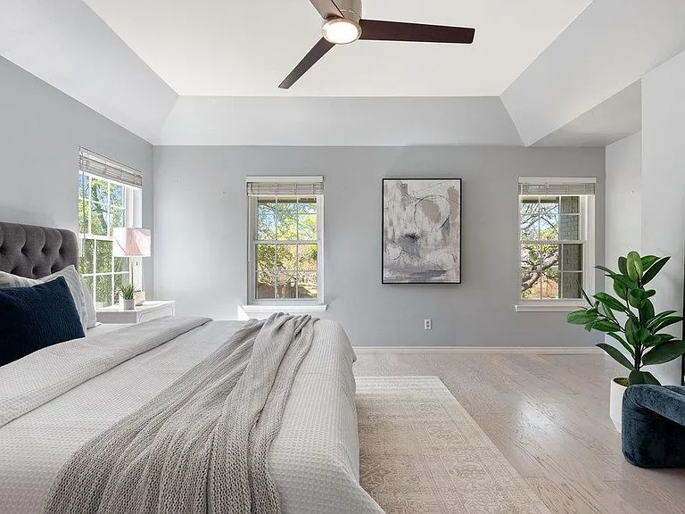 10408 Loring Dr — Photo 24