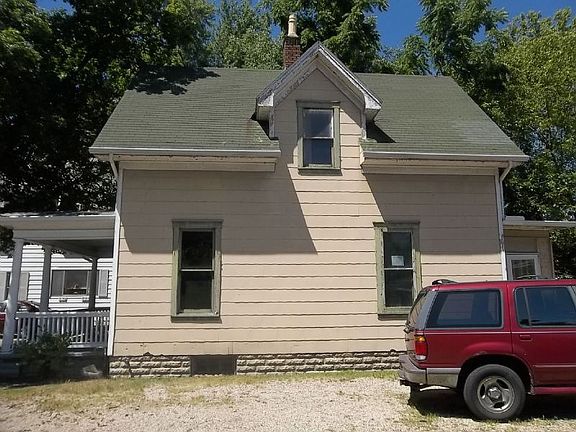 2nd image of 21 Western Ave #560/647