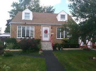 9204 Marie Ln, Schiller Park, IL 60176