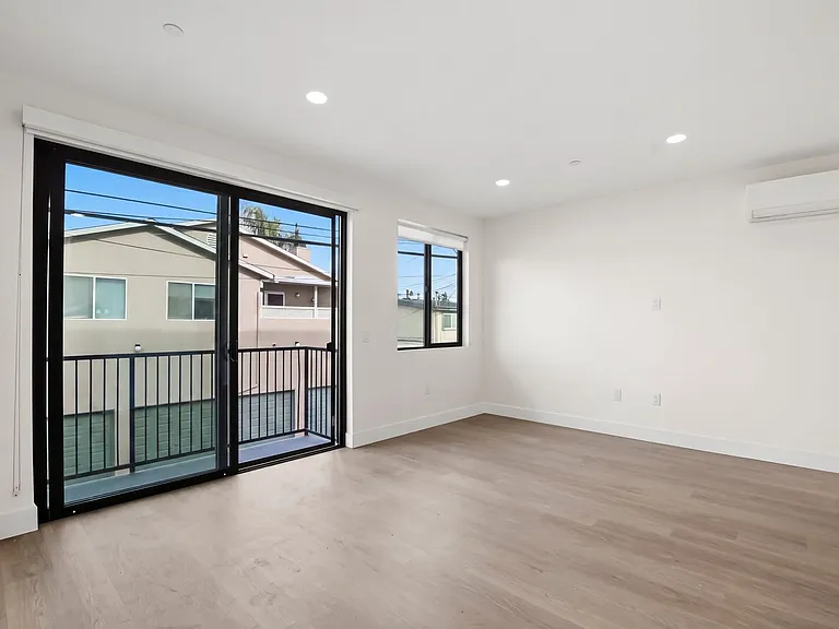 4649 Arizona — Photo 30