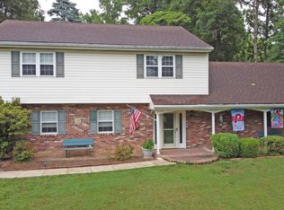 1140 Cedar Grove Rd, Broomall, PA 19008