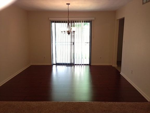 3rd image of 1360 Meadow Bridge Dr