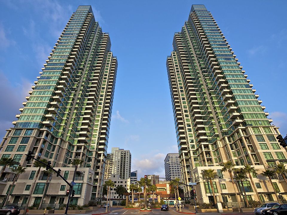 Exterior Grande North/South