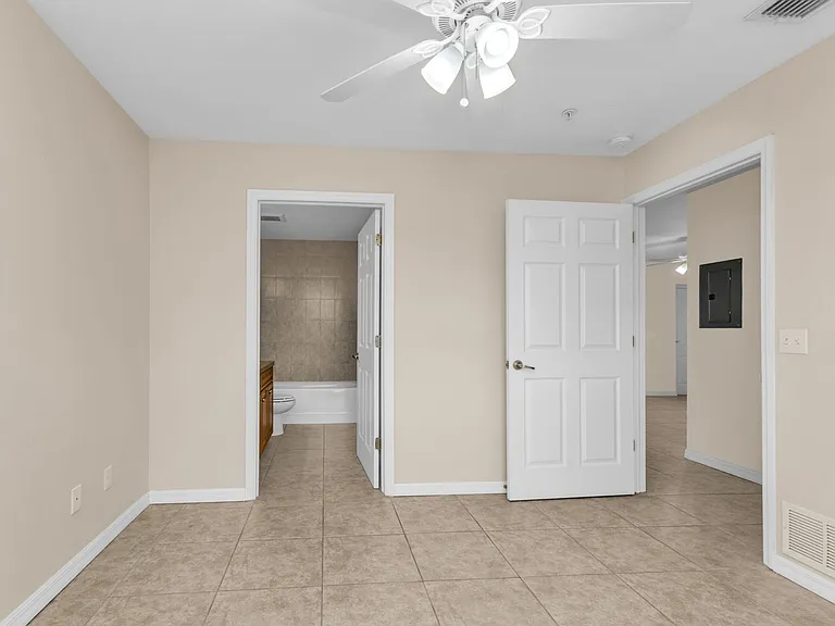 Sunnydell Commons II — Photo 11