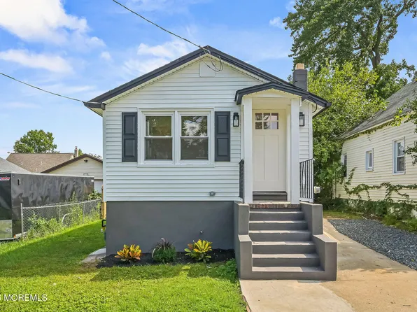 181 Hilltop Boulevard, Keyport, NJ 07735