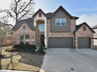 2904 Dickinson Dr, Corinth, TX 76210