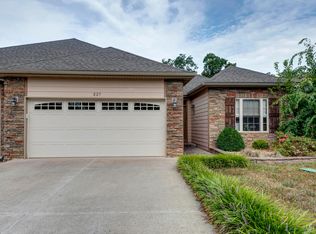 227 Cedar Glade Dr, Branson West, MO 65737