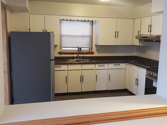 2nd image of 5338 W Gladys Ave #1