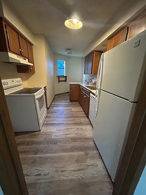 2nd image of 1403 N Clay Ave APT B
