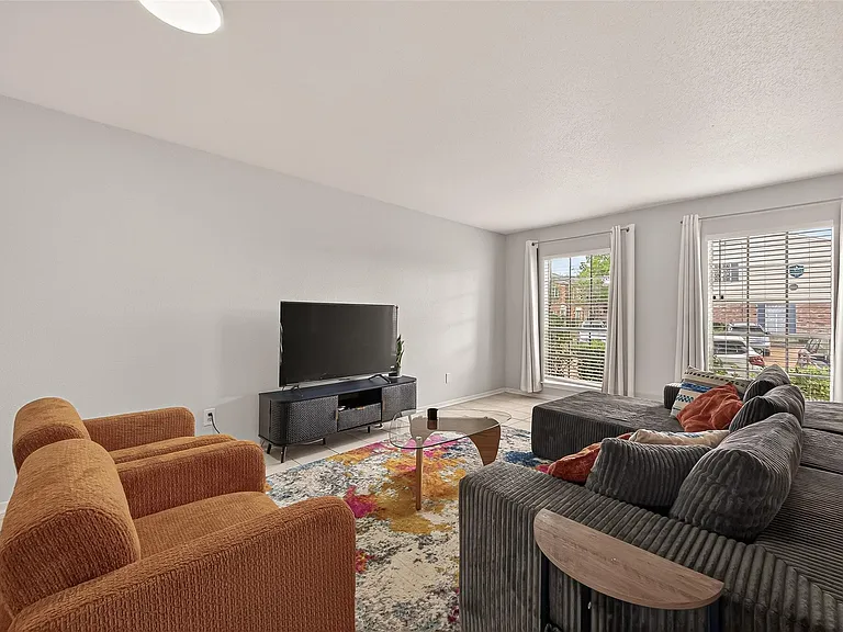 6404 Burgoyne Rd #159 — Photo 39