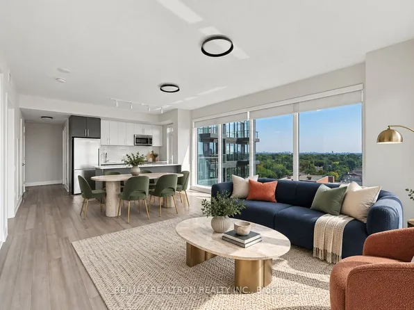 2525 Bathurst St, Toronto, ON
