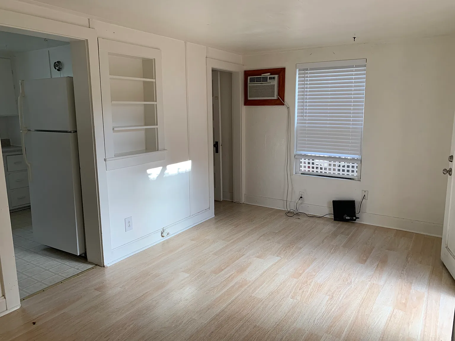 Studio, 400 sqft, $725 — Photo 3