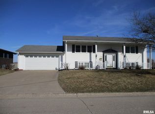 505 12th Ave W, Milan, IL