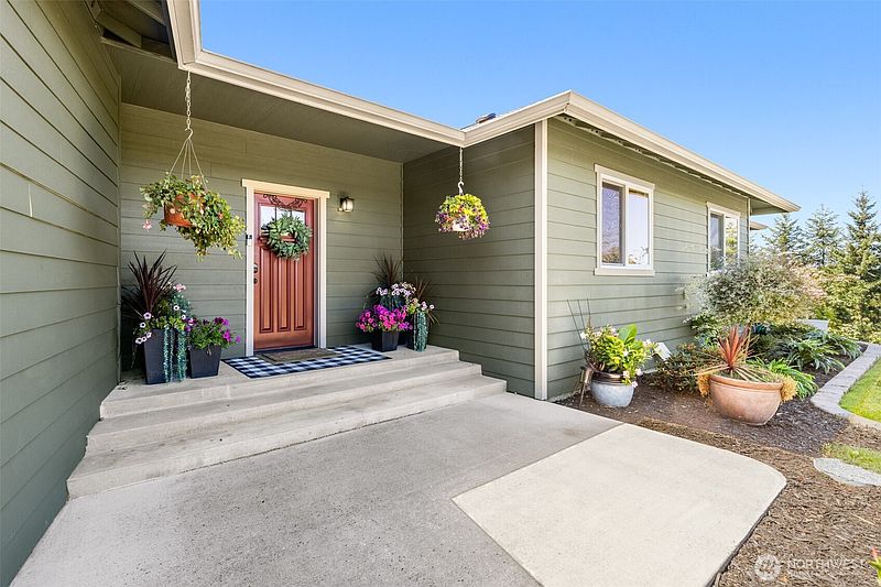 2nd image of 135 Saydee Lane