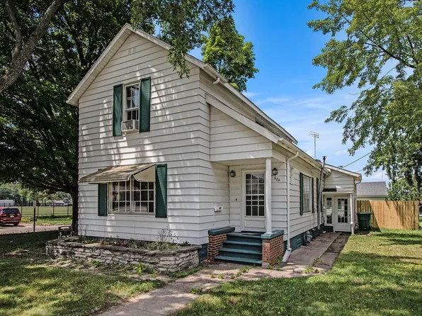 624 Spruce St, Dowagiac, MI 49047