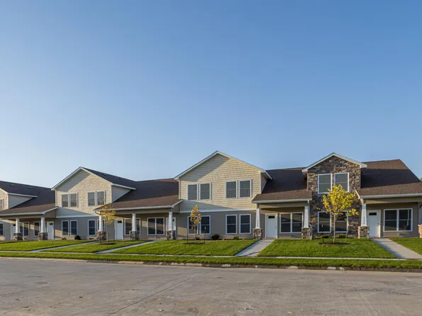 3467 Glenbrook Cir N #3475, Bettendorf, IA 52722