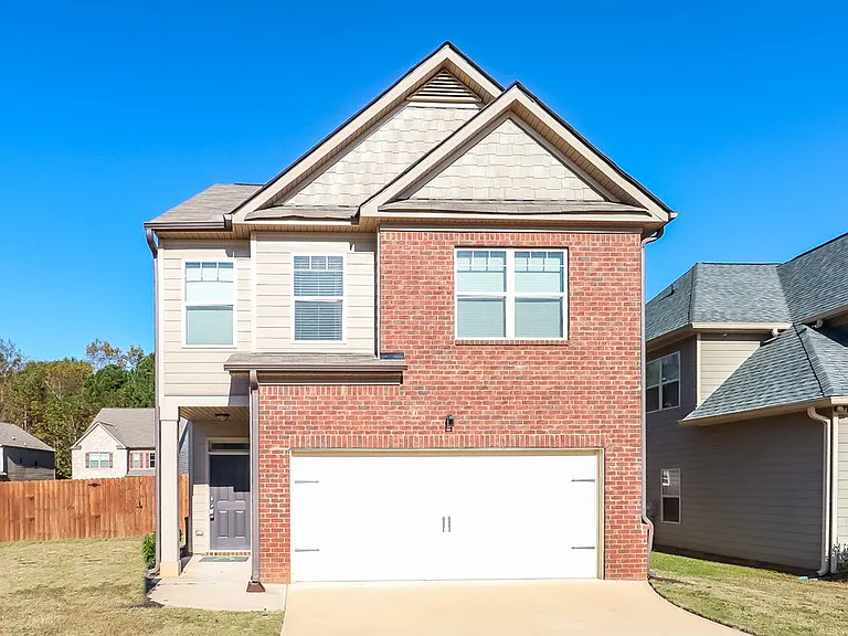 1075 Lear Dr — Photo 1