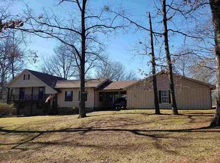 102 High Oaks Dr, Jackson, TN 38305