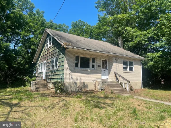 538 Pershing Ave, Collingdale, PA 19023