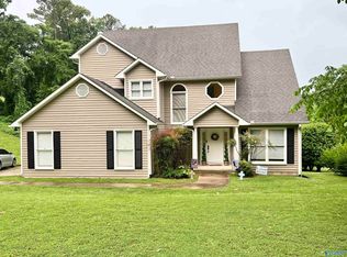 3392 Cedar Ln, Guntersville, AL 35976