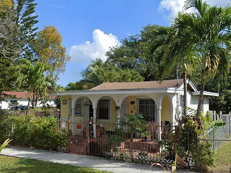 5019 NW 5th Ave — Photo 1