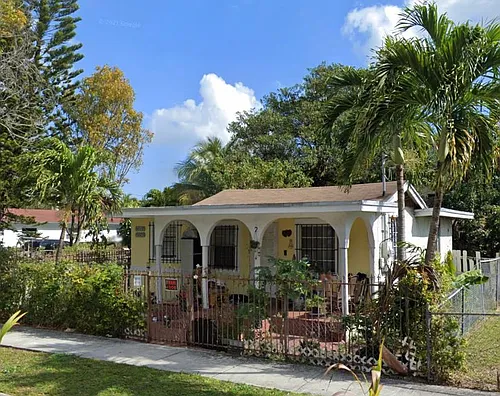 5019 NW 5th Ave Photo 1