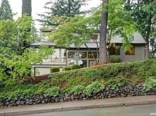 2355 Emmet Dr NW, Salem, OR 97304