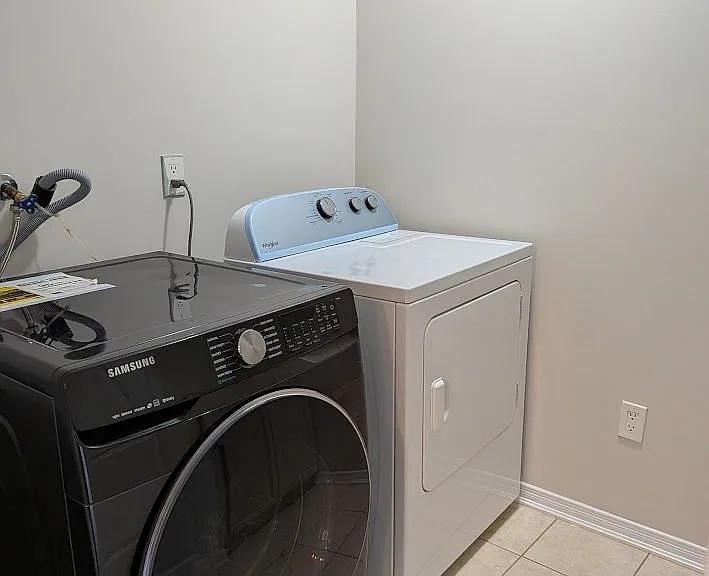 115 Elliottglen Dr — Photo 12
