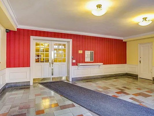 Sold by Horowitz Real Estate | media 22