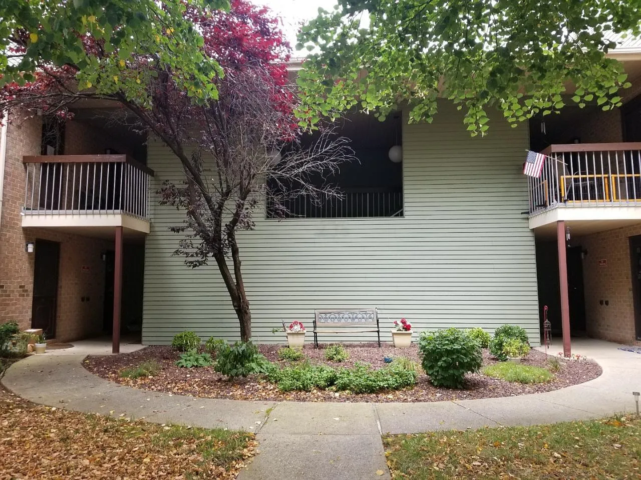 236 Medford Ct photo 1