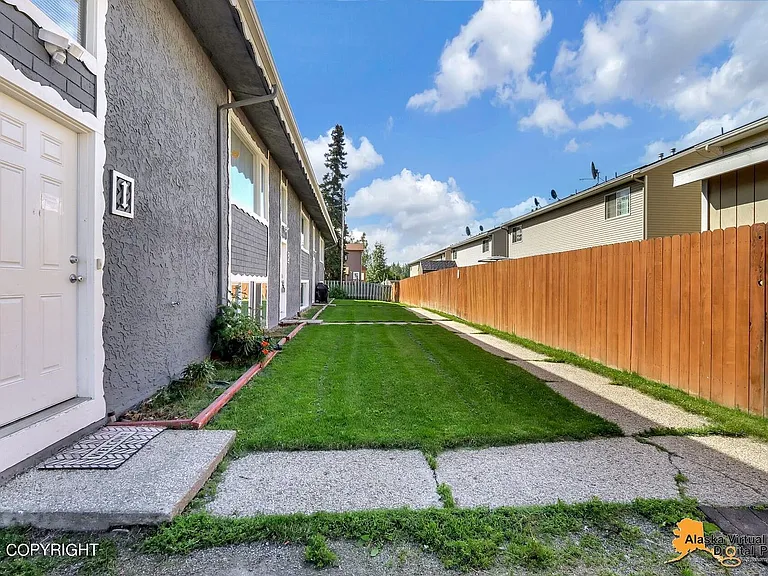 6500 E 10th Ave #1 — Photo 3