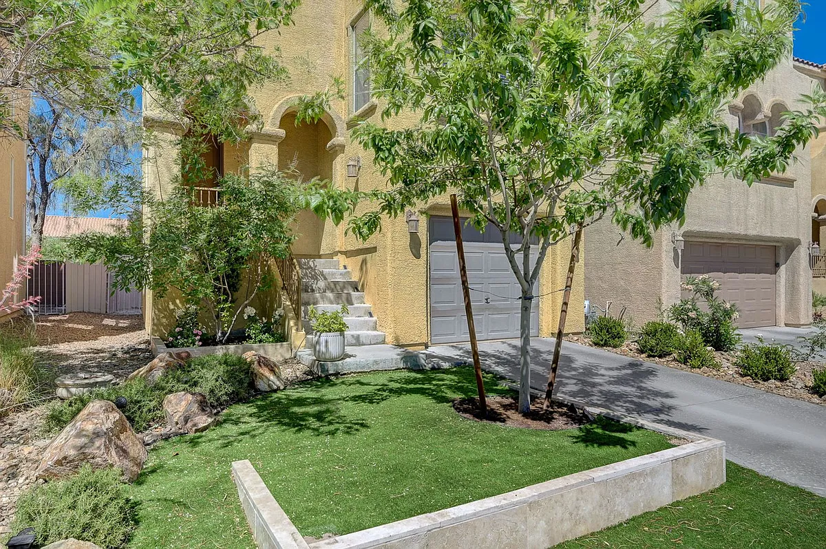 Building Photo - 10749 Ackers Dr