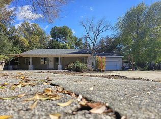 10714 Plateau Dr, Sunland, CA 91040