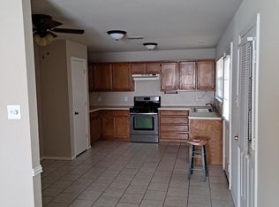 404 Foxwood Cir, Denton, TX 76207