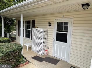 1820 Vincenza Dr APT E, Sykesville, MD 21784