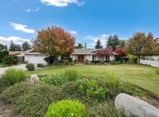 2113 E Paradise Avenue, Visalia, CA 93292