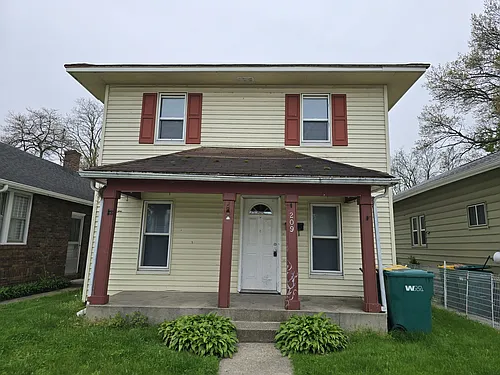 209 W Broadway St Photo 1